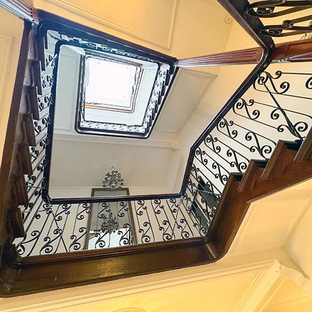 Your Homestay In A Bibliophile Mansion Anvers Exterior foto